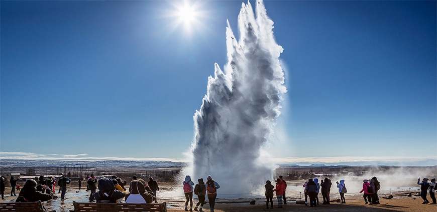 Geysir hot spring exploding